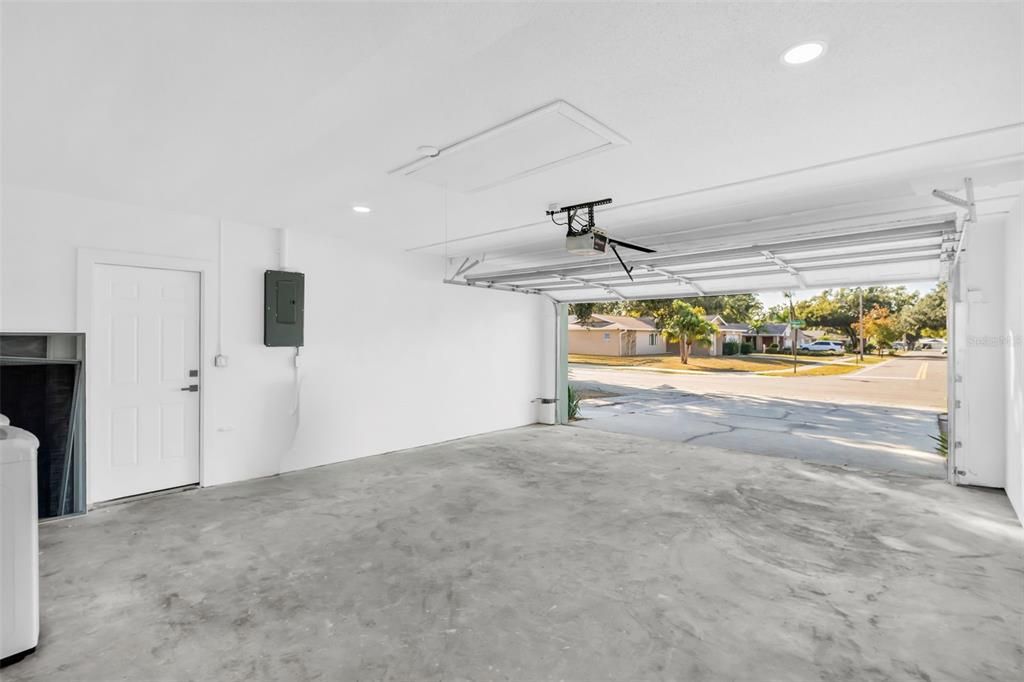 For Sale: $675,000 (4 beds, 2 baths, 1949 Square Feet)