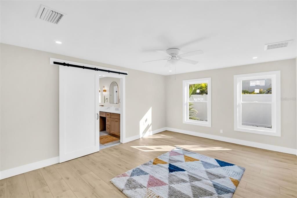 For Sale: $675,000 (4 beds, 2 baths, 1949 Square Feet)