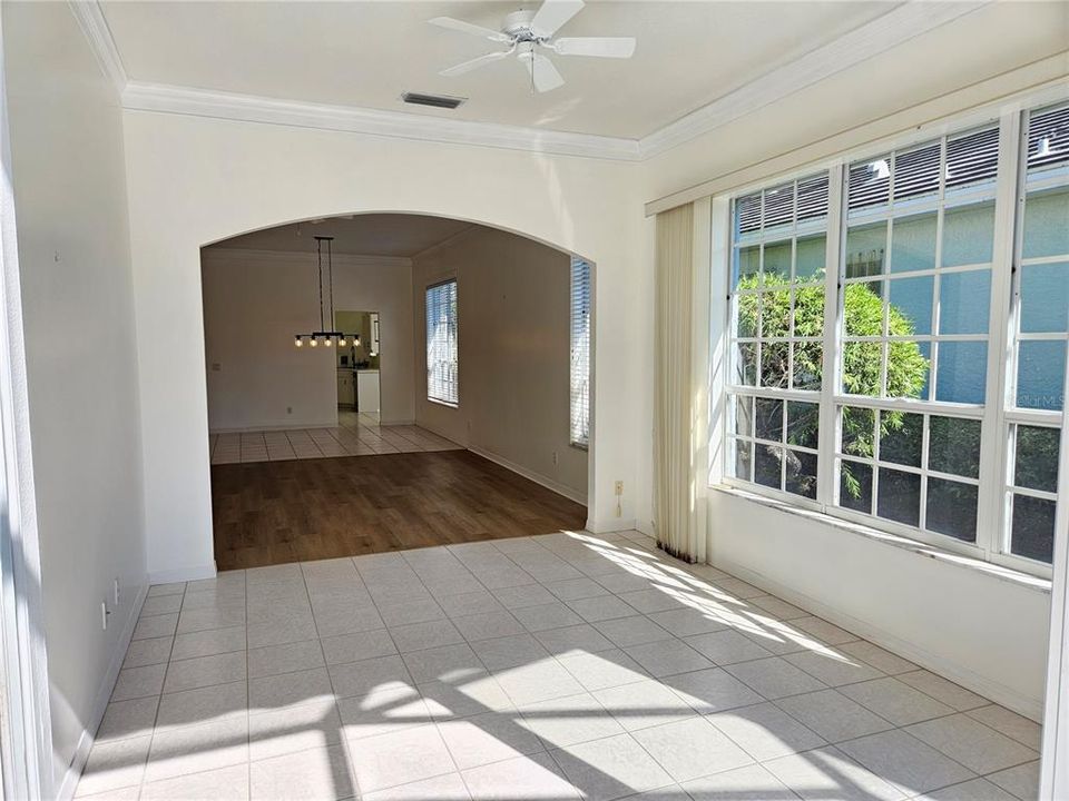 出租: $2,400 (3 贝兹, 2 浴室, 1860 平方英尺)