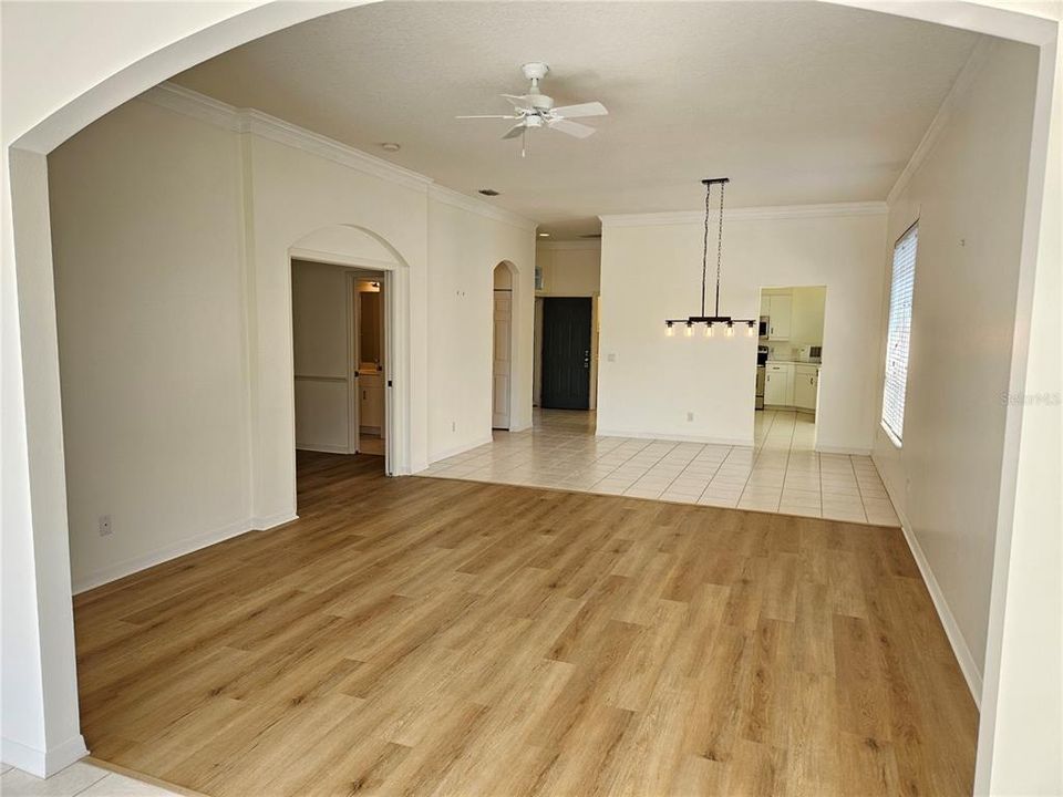 出租: $2,400 (3 贝兹, 2 浴室, 1860 平方英尺)