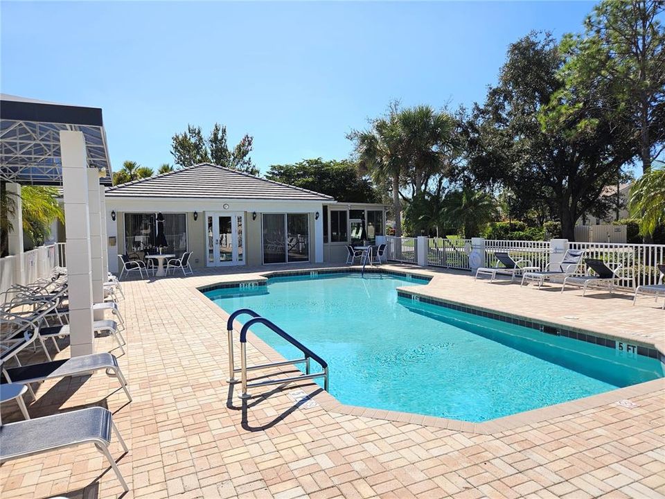 出租: $2,400 (3 贝兹, 2 浴室, 1860 平方英尺)