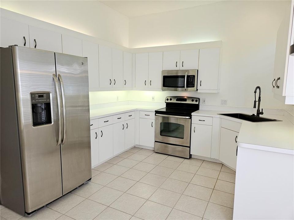 出租: $2,400 (3 贝兹, 2 浴室, 1860 平方英尺)