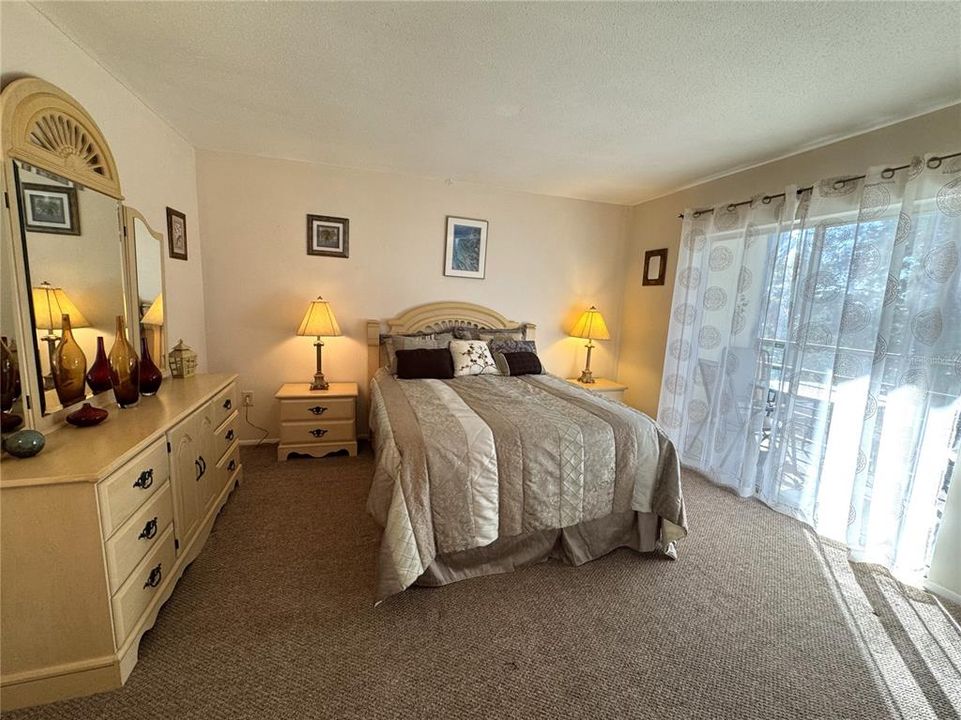 待售: $92,900 (1 贝兹, 1 浴室, 600 平方英尺)