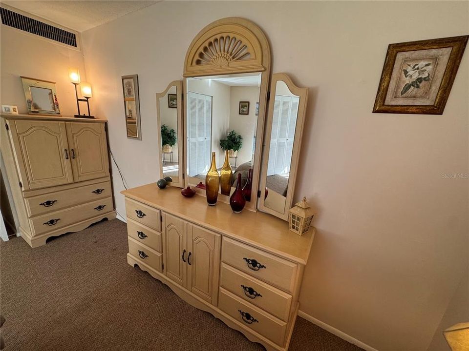 待售: $92,900 (1 贝兹, 1 浴室, 600 平方英尺)