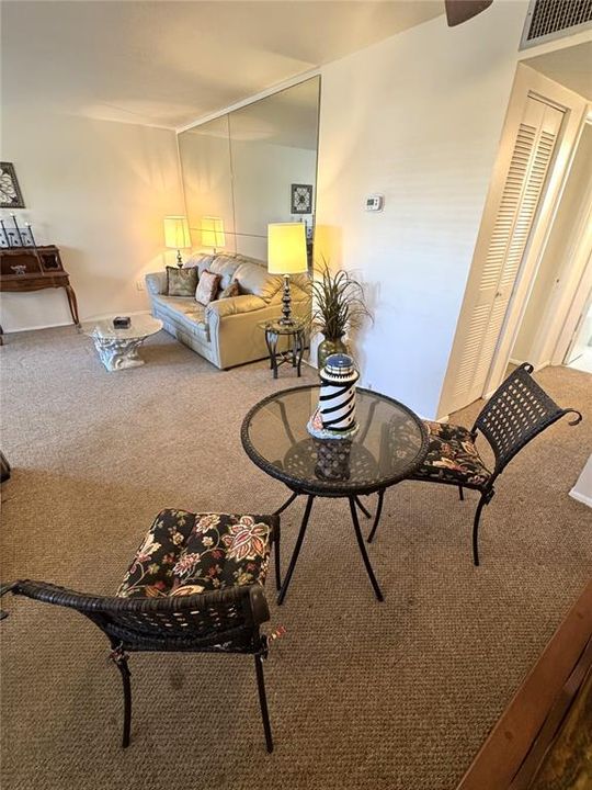 待售: $92,900 (1 贝兹, 1 浴室, 600 平方英尺)