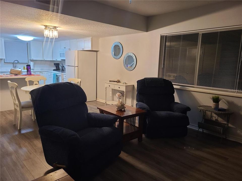 En Renta: $2,975 (2 camas, 2 baños, 1020 Pies cuadrados)