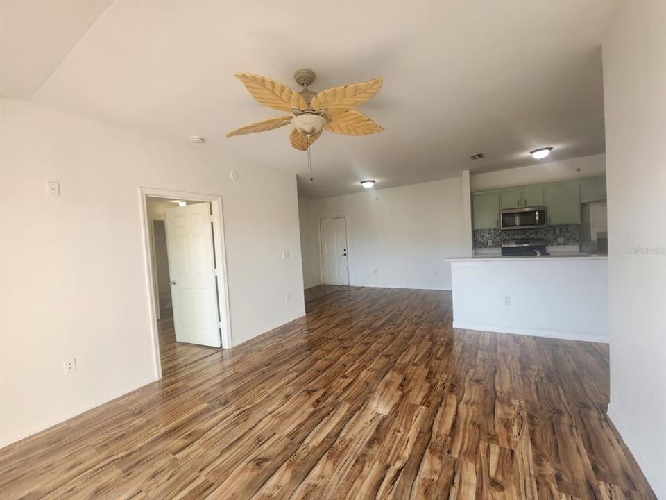 待售: $279,000 (3 贝兹, 2 浴室, 1232 平方英尺)