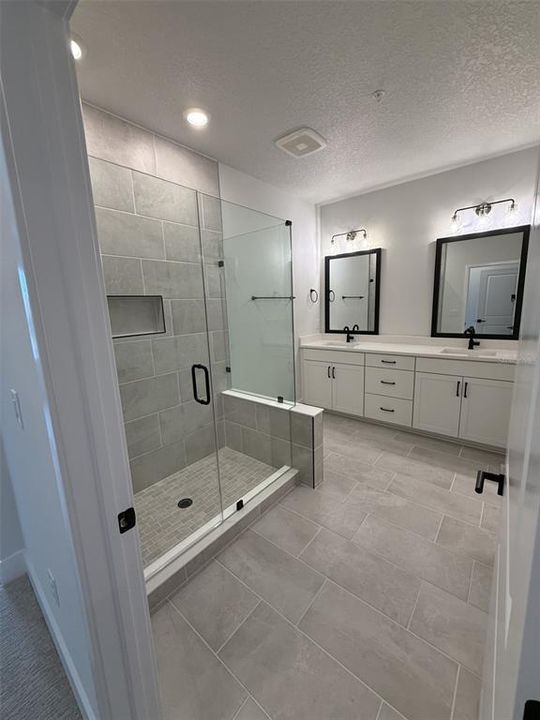 En Renta: $3,950 (3 camas, 3 baños, 1952 Pies cuadrados)