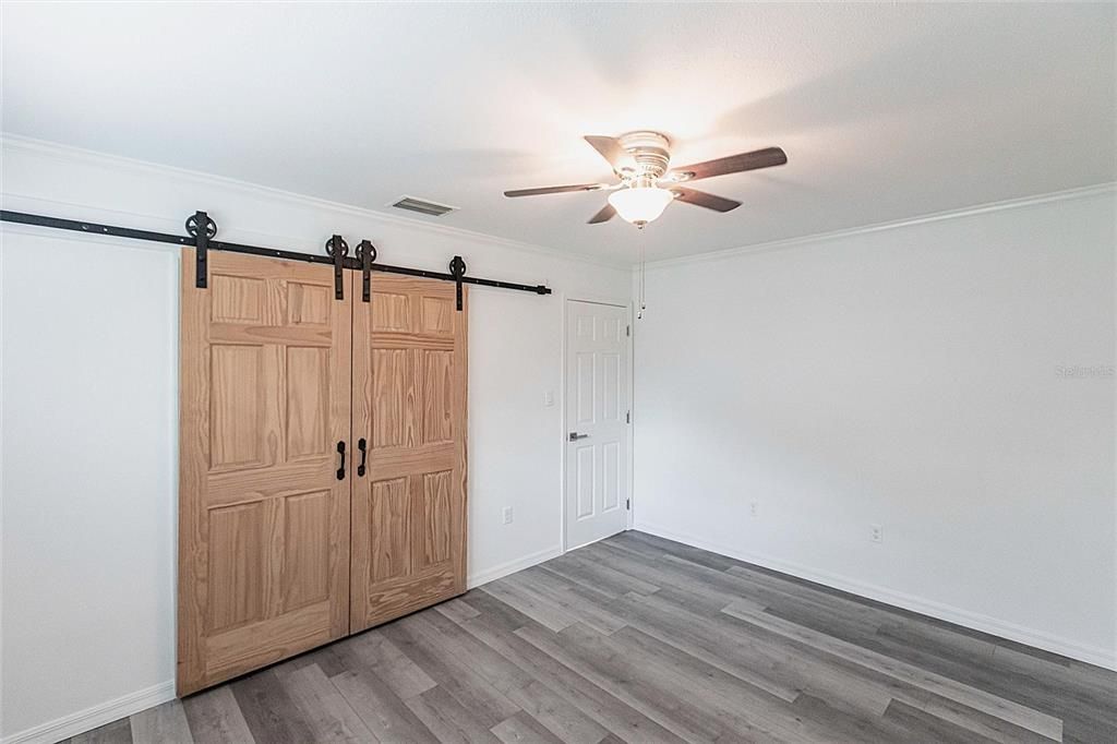 合同活跃: $2,200 (2 贝兹, 2 浴室, 1382 平方英尺)