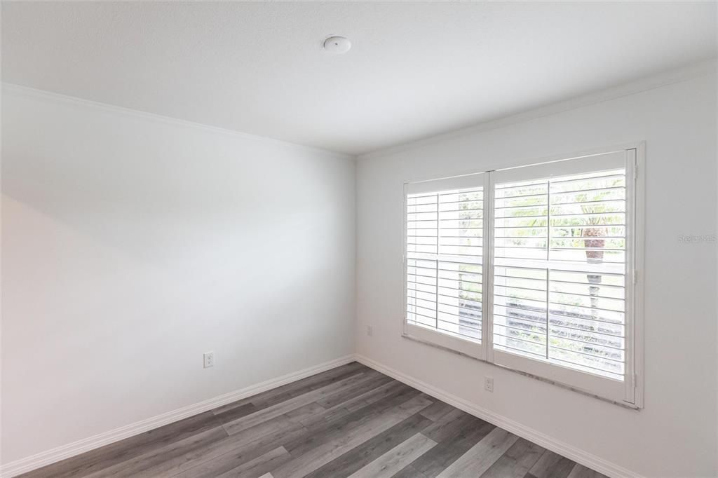 合同活跃: $2,200 (2 贝兹, 2 浴室, 1382 平方英尺)