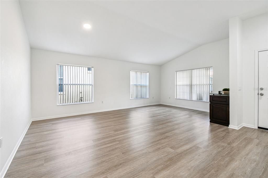 For Sale: $420,000 (4 beds, 2 baths, 2057 Square Feet)