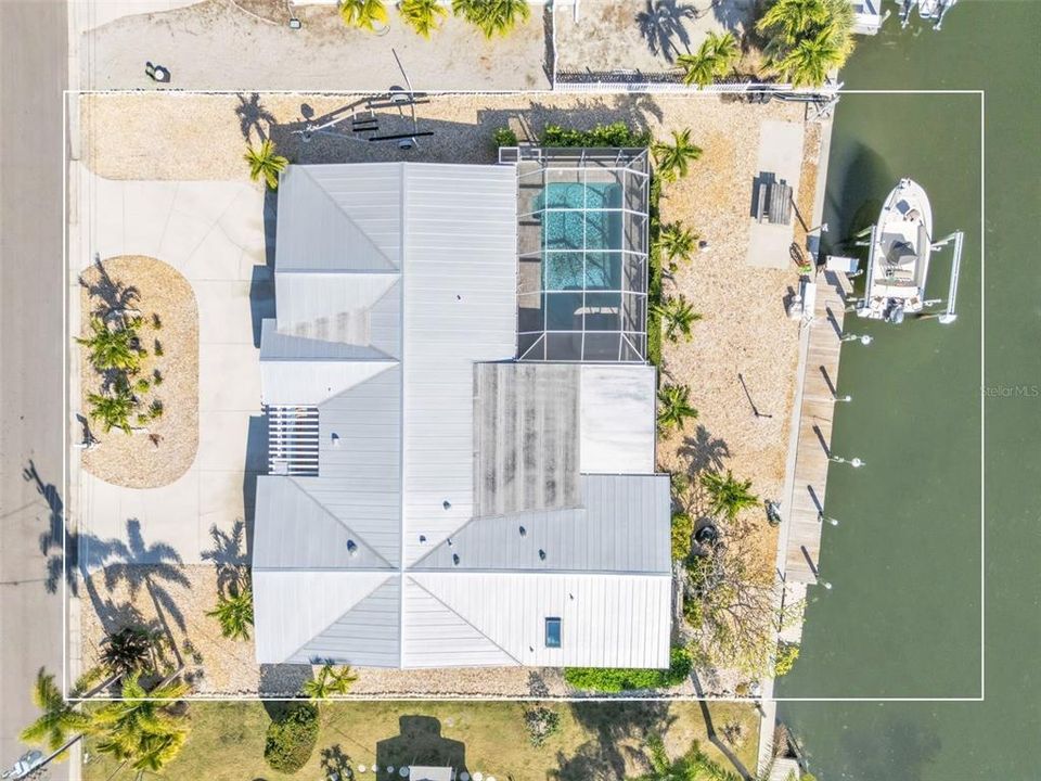 For Sale: $1,475,000 (4 beds, 3 baths, 2348 Square Feet)