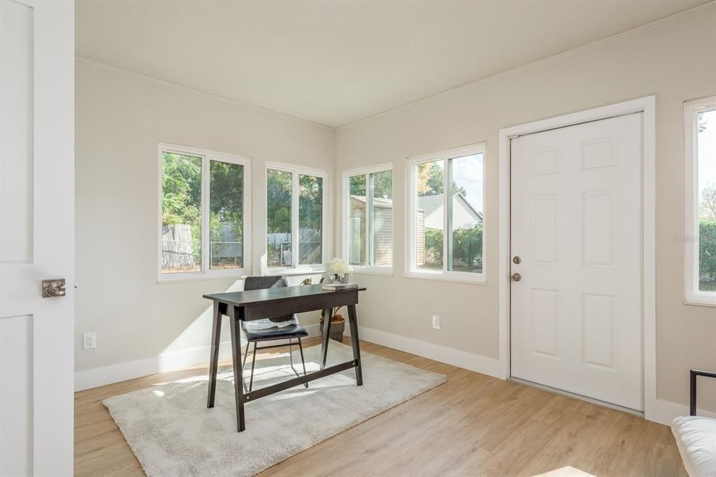 待售: $400,000 (4 贝兹, 2 浴室, 1961 平方英尺)