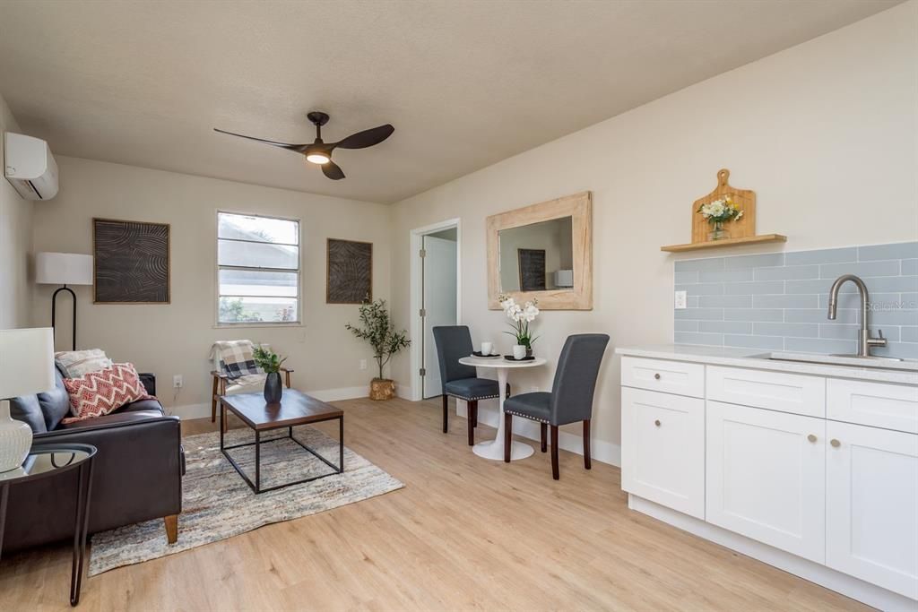 待售: $400,000 (4 贝兹, 2 浴室, 1961 平方英尺)