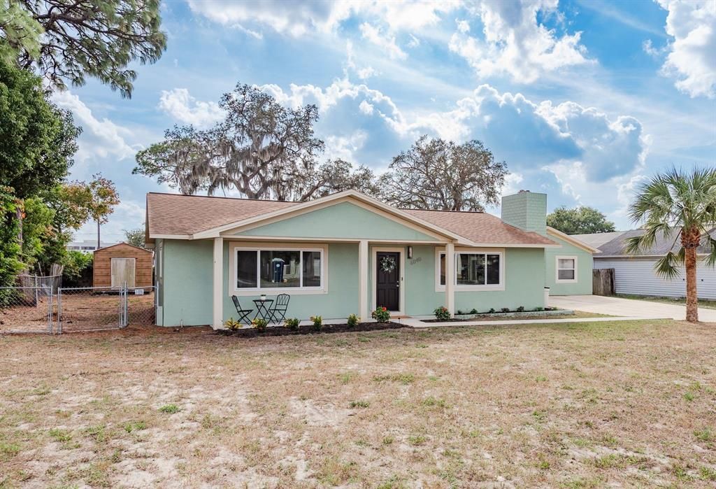 待售: $400,000 (4 贝兹, 2 浴室, 1961 平方英尺)