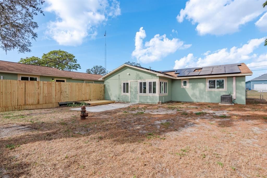 待售: $400,000 (4 贝兹, 2 浴室, 1961 平方英尺)