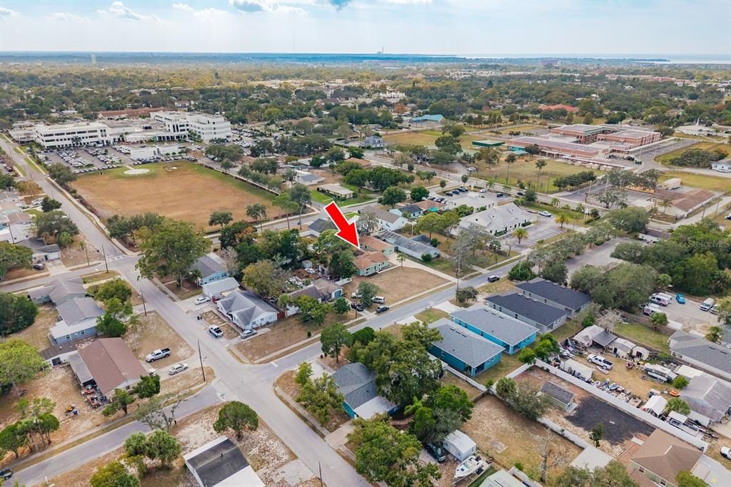 待售: $400,000 (4 贝兹, 2 浴室, 1961 平方英尺)