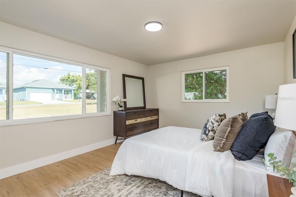 待售: $400,000 (4 贝兹, 2 浴室, 1961 平方英尺)