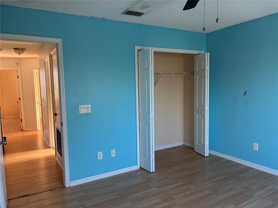 На продажу: $370,000 (5 спален, 3 ванн, 2269 Квадратных фут)