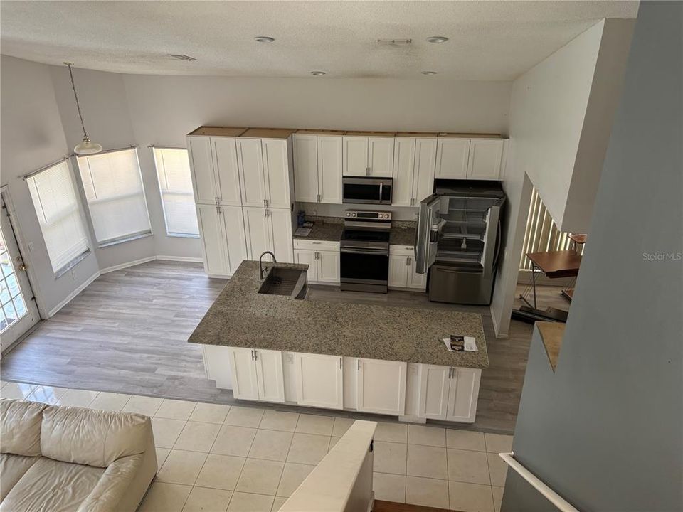 На продажу: $370,000 (5 спален, 3 ванн, 2269 Квадратных фут)