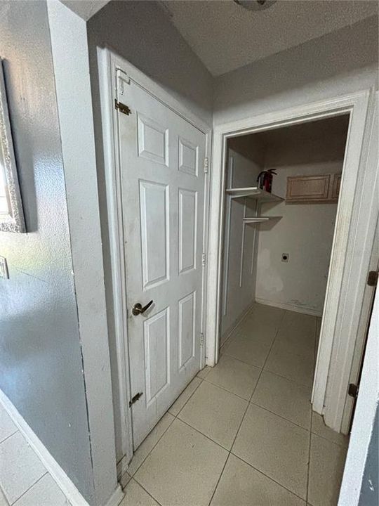 На продажу: $370,000 (5 спален, 3 ванн, 2269 Квадратных фут)