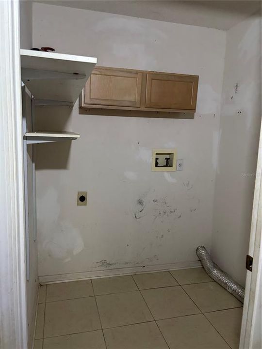 На продажу: $370,000 (5 спален, 3 ванн, 2269 Квадратных фут)