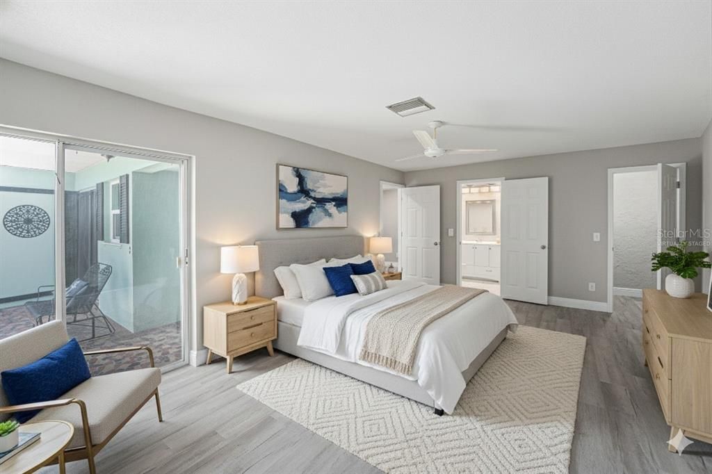 合同活跃: $645,000 (3 贝兹, 3 浴室, 1910 平方英尺)