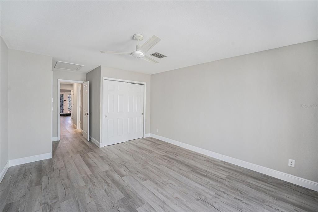 合同活跃: $645,000 (3 贝兹, 3 浴室, 1910 平方英尺)