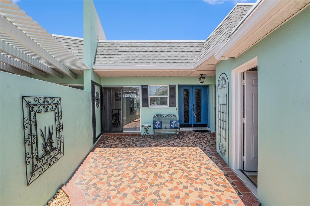 合同活跃: $645,000 (3 贝兹, 3 浴室, 1910 平方英尺)