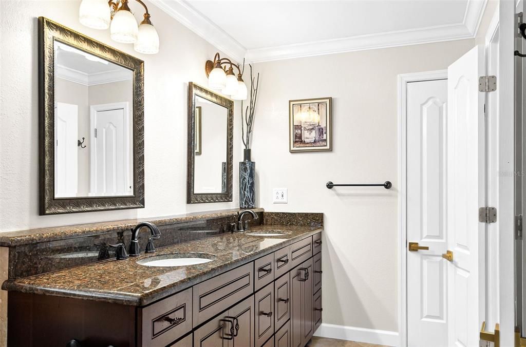 For Sale: $990,000 (5 beds, 3 baths, 3838 Square Feet)