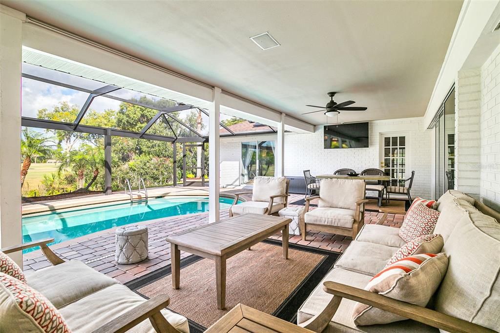 For Sale: $990,000 (5 beds, 3 baths, 3838 Square Feet)