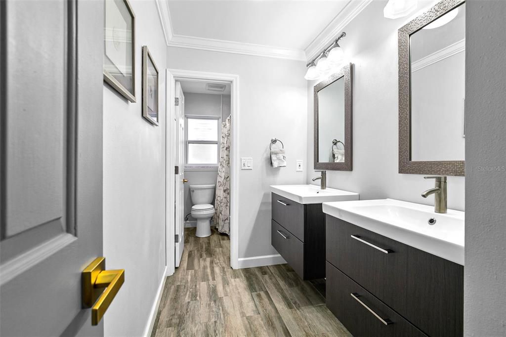 For Sale: $990,000 (5 beds, 3 baths, 3838 Square Feet)