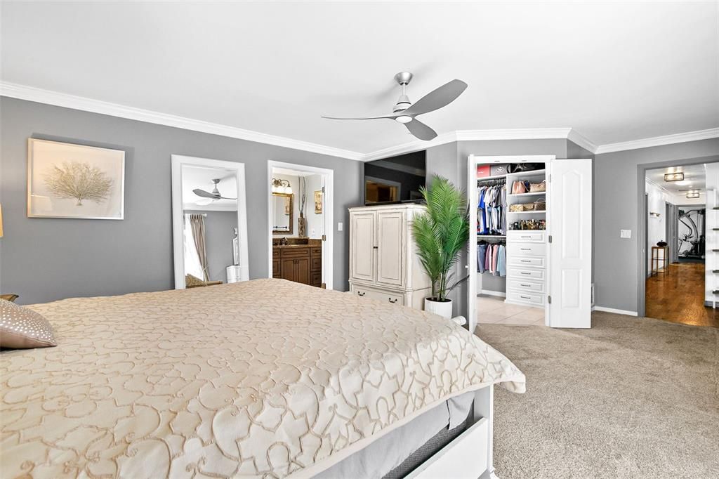 For Sale: $990,000 (5 beds, 3 baths, 3838 Square Feet)