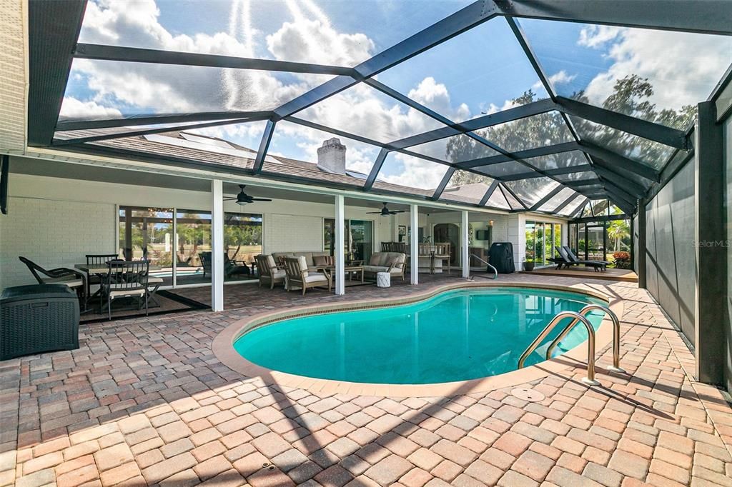 For Sale: $990,000 (5 beds, 3 baths, 3838 Square Feet)