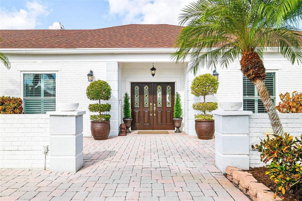 For Sale: $990,000 (5 beds, 3 baths, 3838 Square Feet)