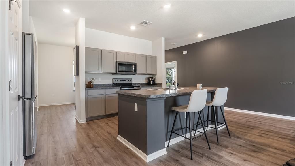 For Sale: $200,000 (4 beds, 2 baths, 1874 Square Feet)