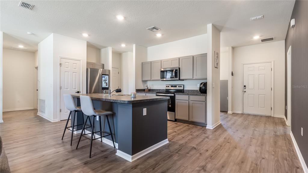 For Sale: $200,000 (4 beds, 2 baths, 1874 Square Feet)