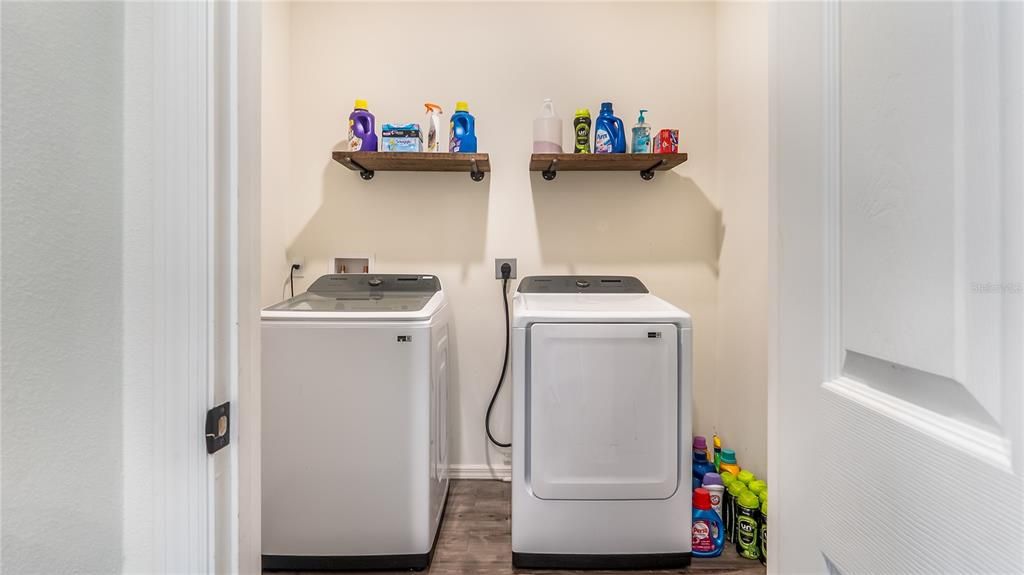 For Sale: $200,000 (4 beds, 2 baths, 1874 Square Feet)