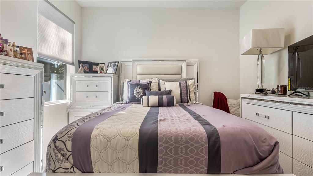 For Sale: $200,000 (4 beds, 2 baths, 1874 Square Feet)