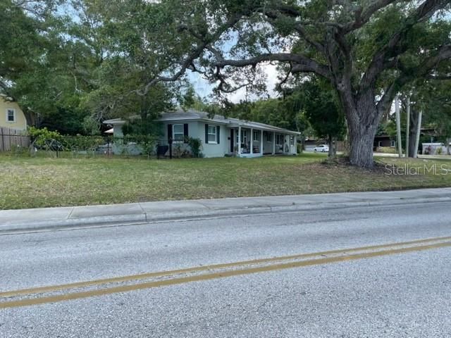 For Sale: $899,000 (4 beds, 0 baths, 1776 Square Feet)