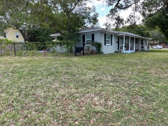 For Sale: $899,000 (4 beds, 0 baths, 1776 Square Feet)