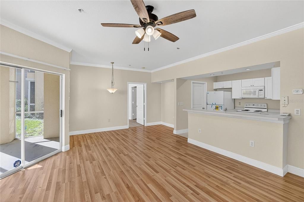 En Venta: $193,000 (2 camas, 2 baños, 1117 Pies cuadrados)