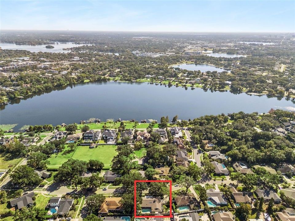 合同活跃: $869,000 (4 贝兹, 2 浴室, 2500 平方英尺)