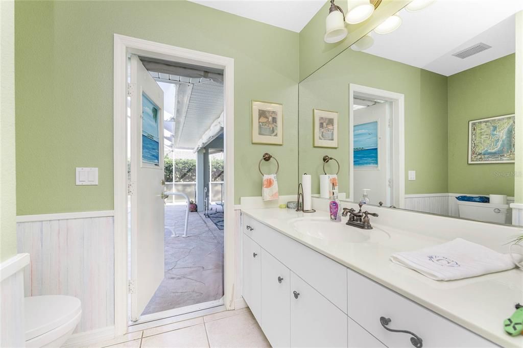 合同活跃: $340,000 (3 贝兹, 2 浴室, 1614 平方英尺)