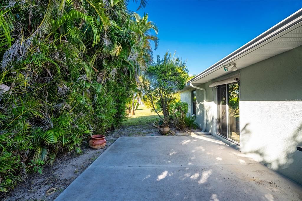 合同活跃: $340,000 (3 贝兹, 2 浴室, 1614 平方英尺)