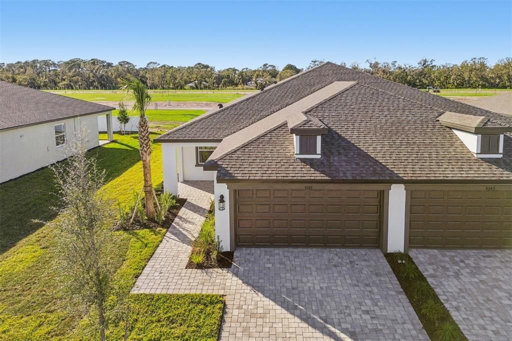 Activo con contrato: $317,999 (2 camas, 2 baños, 1680 Pies cuadrados)