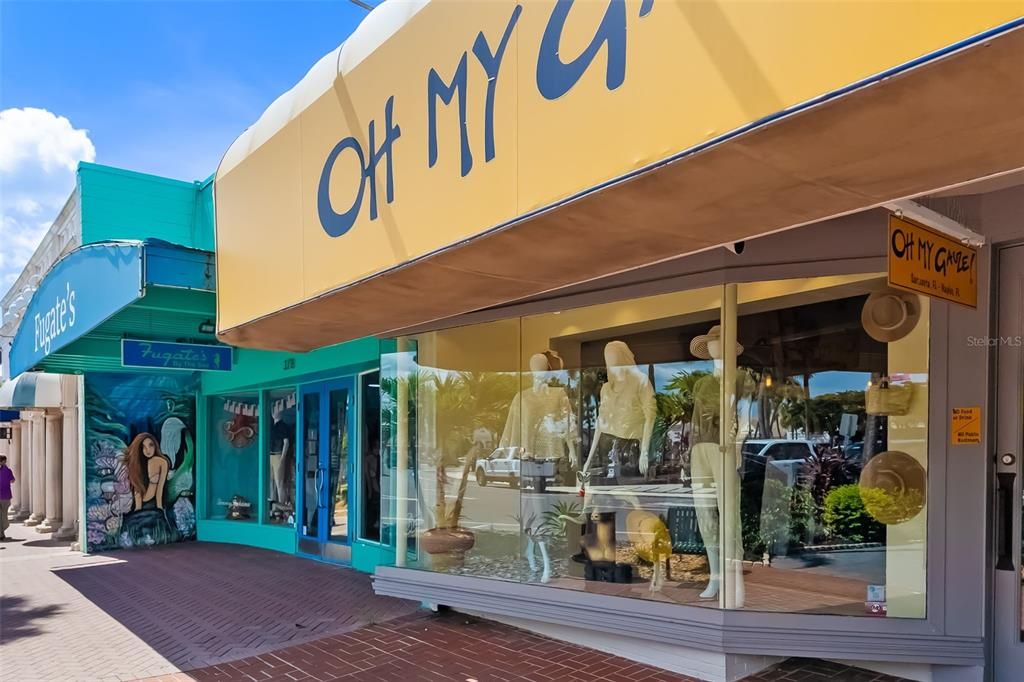 For Sale: $5,200,000 (3 beds, 3 baths, 2875 Square Feet)