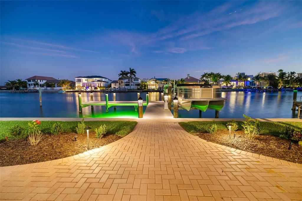 For Sale: $5,200,000 (3 beds, 3 baths, 2875 Square Feet)