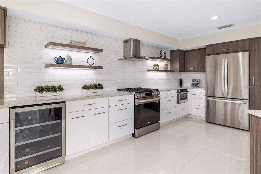 For Sale: $5,200,000 (3 beds, 3 baths, 2875 Square Feet)