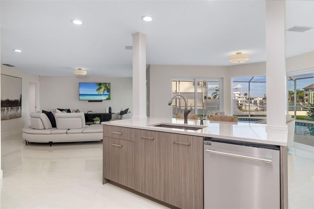 For Sale: $5,200,000 (3 beds, 3 baths, 2875 Square Feet)